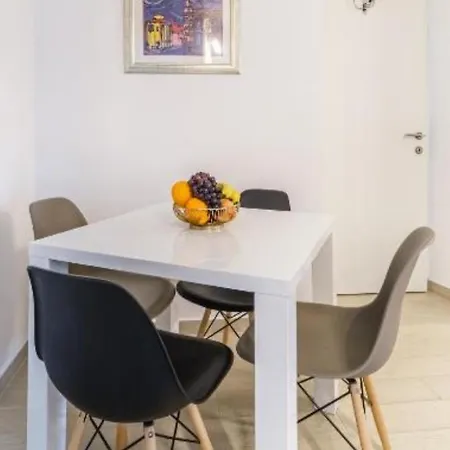 Apartment Centar Manus *